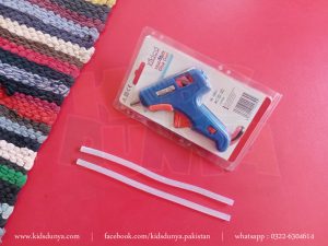 Small Glue Gun with 2 Sticks